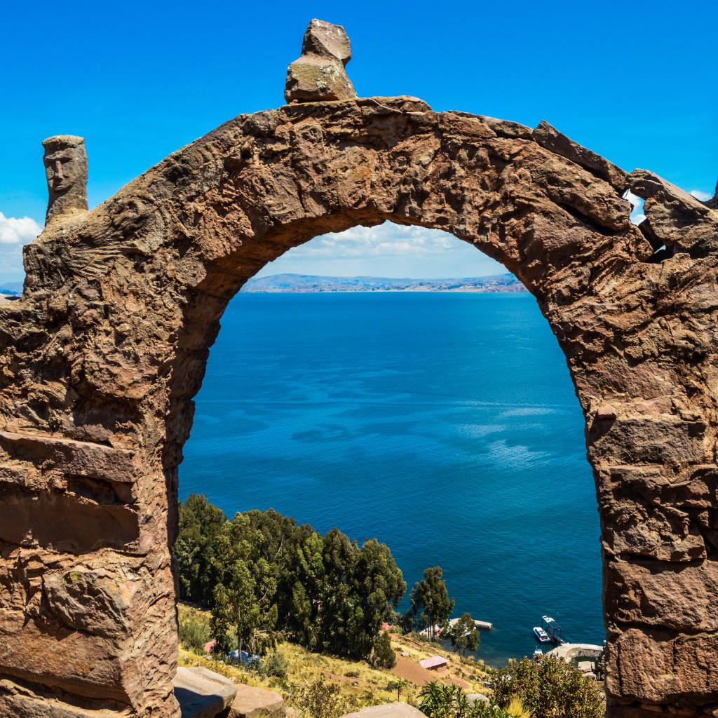 UROS / AMANTANI / TAQUILE  (clásico 2 DÍAS/1 NOCHE)